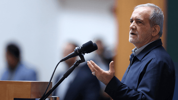 پزشکیان: اصلاح قوانین مزاحم تولید را پیگیری می‌کنیم