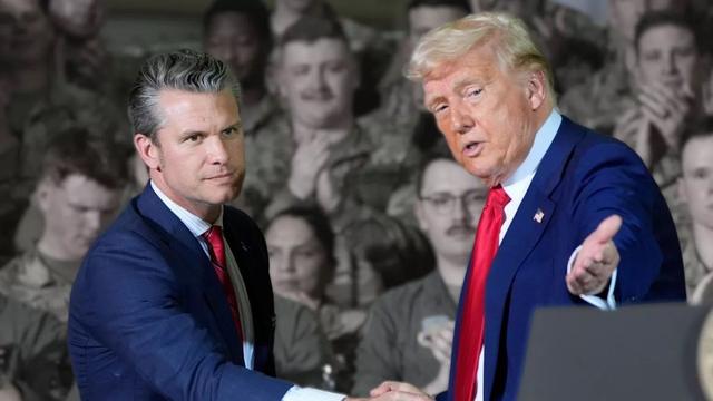 ترامپ در پیامی از پیت هگزث به عنوان «وزیر جنگ» یاد کرد